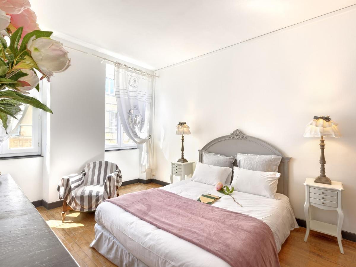 Cour Des Dames Bed & Breakfast La Rochelle  Room photo